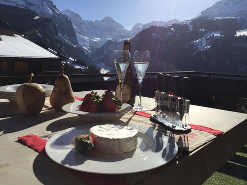 Stunning ski & walking chalet with best views in Wengen