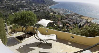 Zauberhafte Villa jeder Komfort, ein Blick 360 ° auf dem Mittelmeer, Menton (Frankreich)