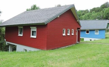 Ferienhaus 1 Unterdorf, 65qm, 2. Schlafzimmer, max. 4 Personen-Haus im Unterdorf, 65 qm, Rückseite