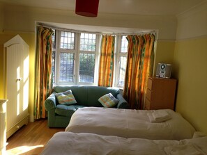 5 slaapkamers, een strijkplank/strijkijzer, wifi, beddengoed