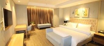 Shanghai Jinshanzui Yucun Hotel