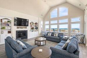 TV, fireplace, DVD player