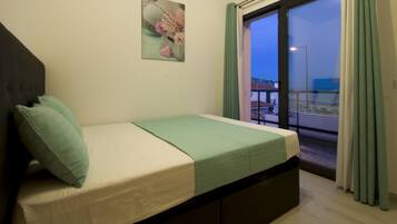 3 makuuhuonetta, silitysrauta/-lauta, Wi-Fi, vuodevaatteet