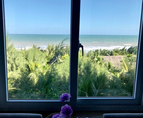 Oceanward Hotels & Resorts