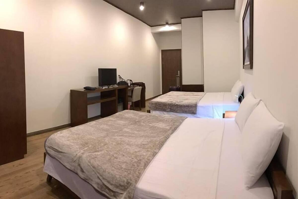 มินิบาร์, โต๊ะทำงาน, Wi-Fi ฟรี