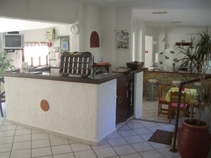 Reception - Oinoi Hotel (Ikaria)