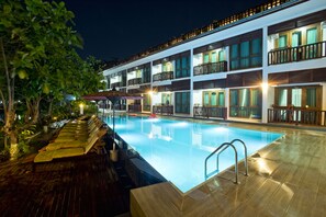 Piscina externa