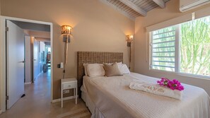5 chambres, coffres-forts dans les chambres, fer et planche Ă repasser