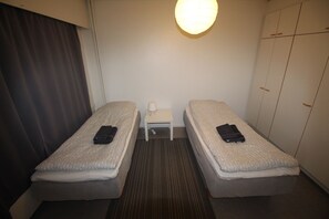 Perhehuoneisto, 3 makuuhuonetta | 1 makuuhuone, työpöytä, silitysrauta/-lauta, ilmainen Wi-Fi