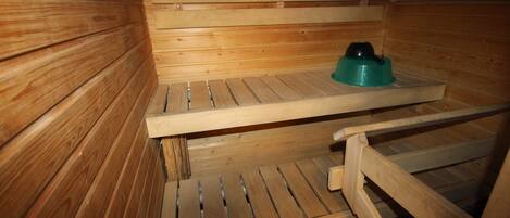 Familieleilighet, 3 soverom | Bad | Dusj, toalettartikler (inkludert), hårføner og bidé