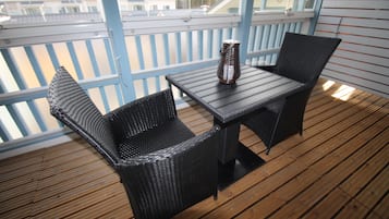 Deluxe-huoneisto, 1 makuuhuone, sauna | Parveke