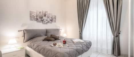 2 Schlafzimmer, Schreibtisch, Bügeleisen/Bügelbrett, WLAN