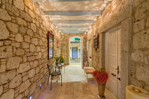 Breakfast area - Beyaz Han Hotel (Cesme)