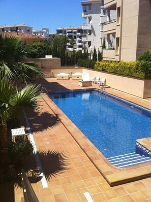 Indoor pool, outdoor pool