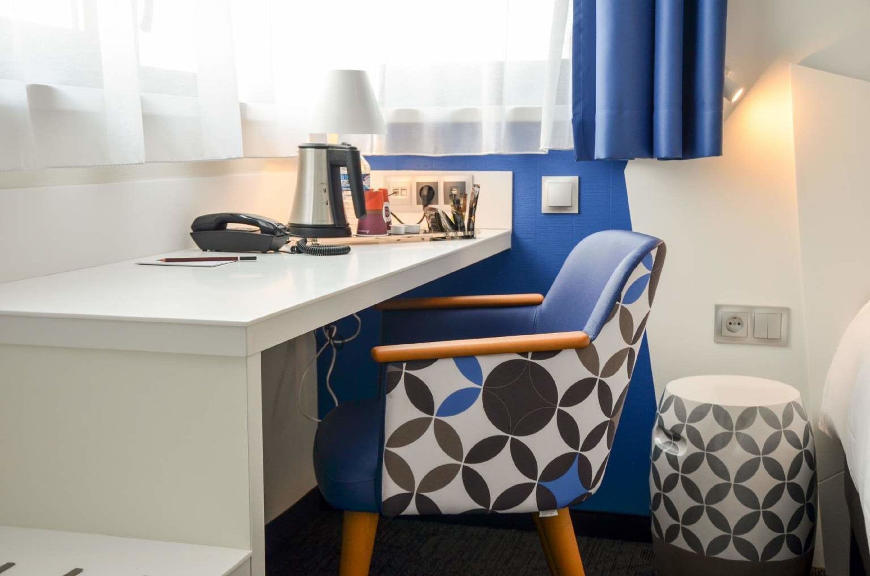 1 bedroom, premium bedding, in-room safe, desk