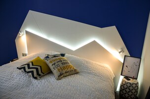 Tek Büyük Yataklı Oda | 1 yatak odası, kaliteli yatak takımı, odada kasa, masa 