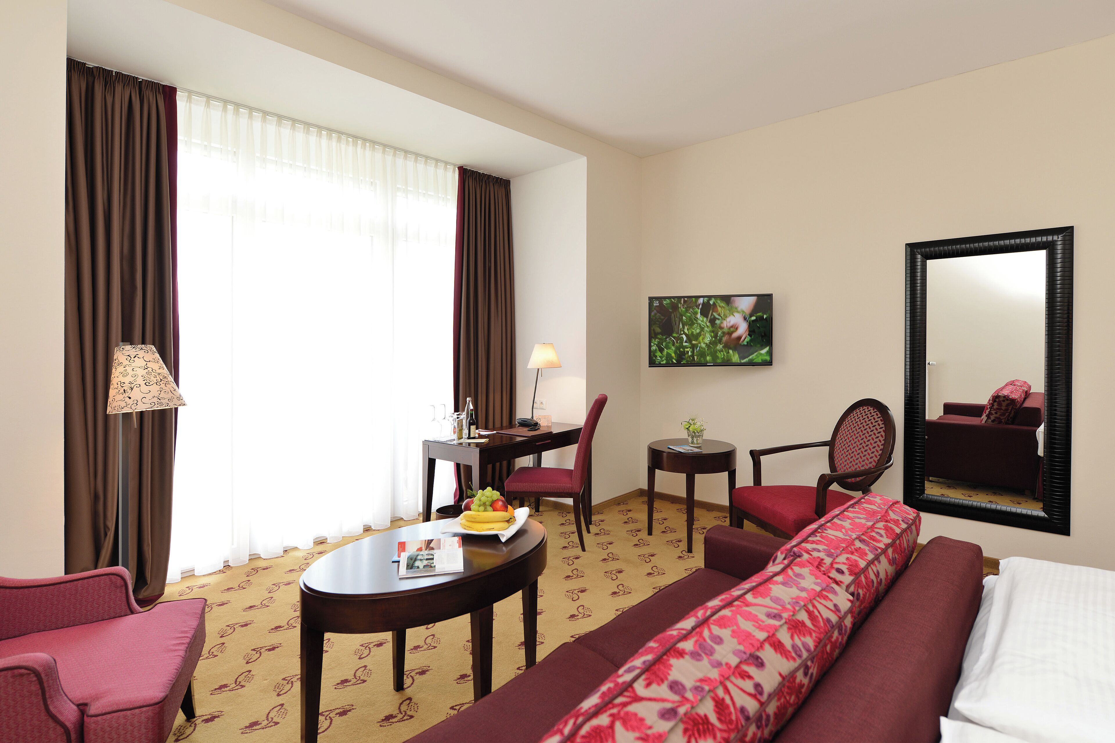 Literie de qualité supérieure, coffres-forts dans les chambres, bureau