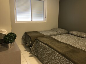 家庭公寓, 3 间卧室, 无烟房, 城市景观 | 3 多间卧室、办公桌、熨斗/熨衣板、免费 WiFi