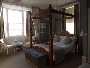 Superior Double Room (Four Poster) - Valentine Guest House (Weymouth)