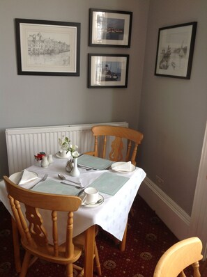 Restaurant - Valentine Guest House (Weymouth)