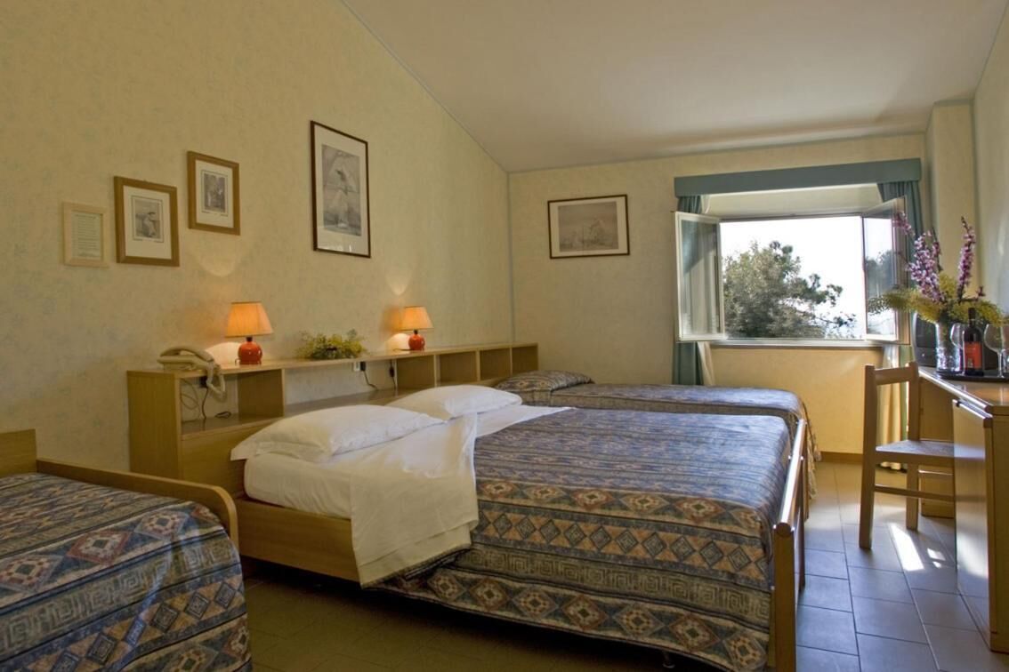 Minibar, una cassaforte in camera, una scrivania