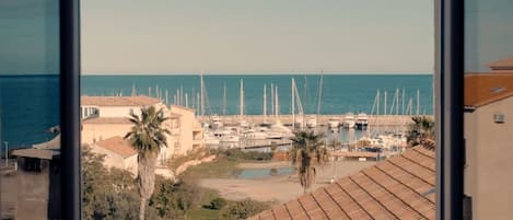 Chambre supérieure double | Vue sur la plage ou l’océan