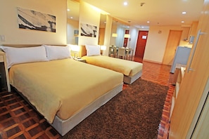 Premier Studio | In-room safe, desk, blackout drapes, iron/ironing board - BSA Mansion (Makati)