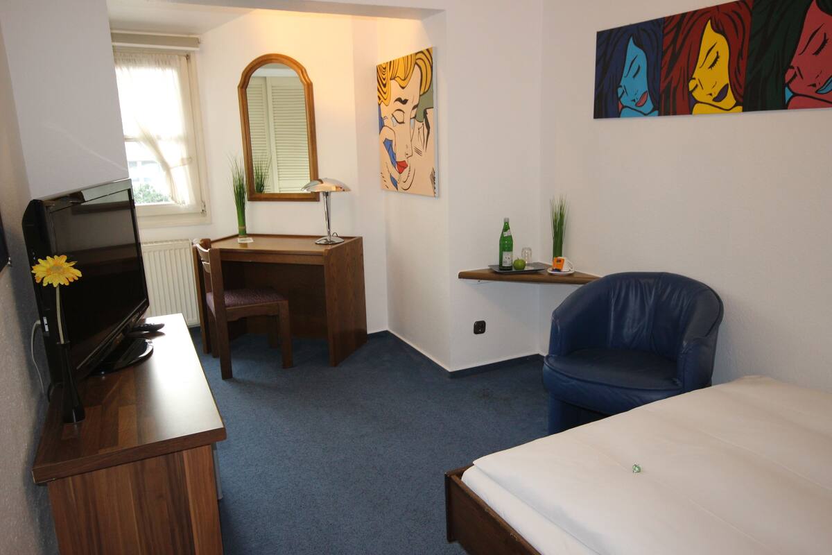 Comfort Single Room | Desk, iron/ironing board (on request), cribs (surcharge)