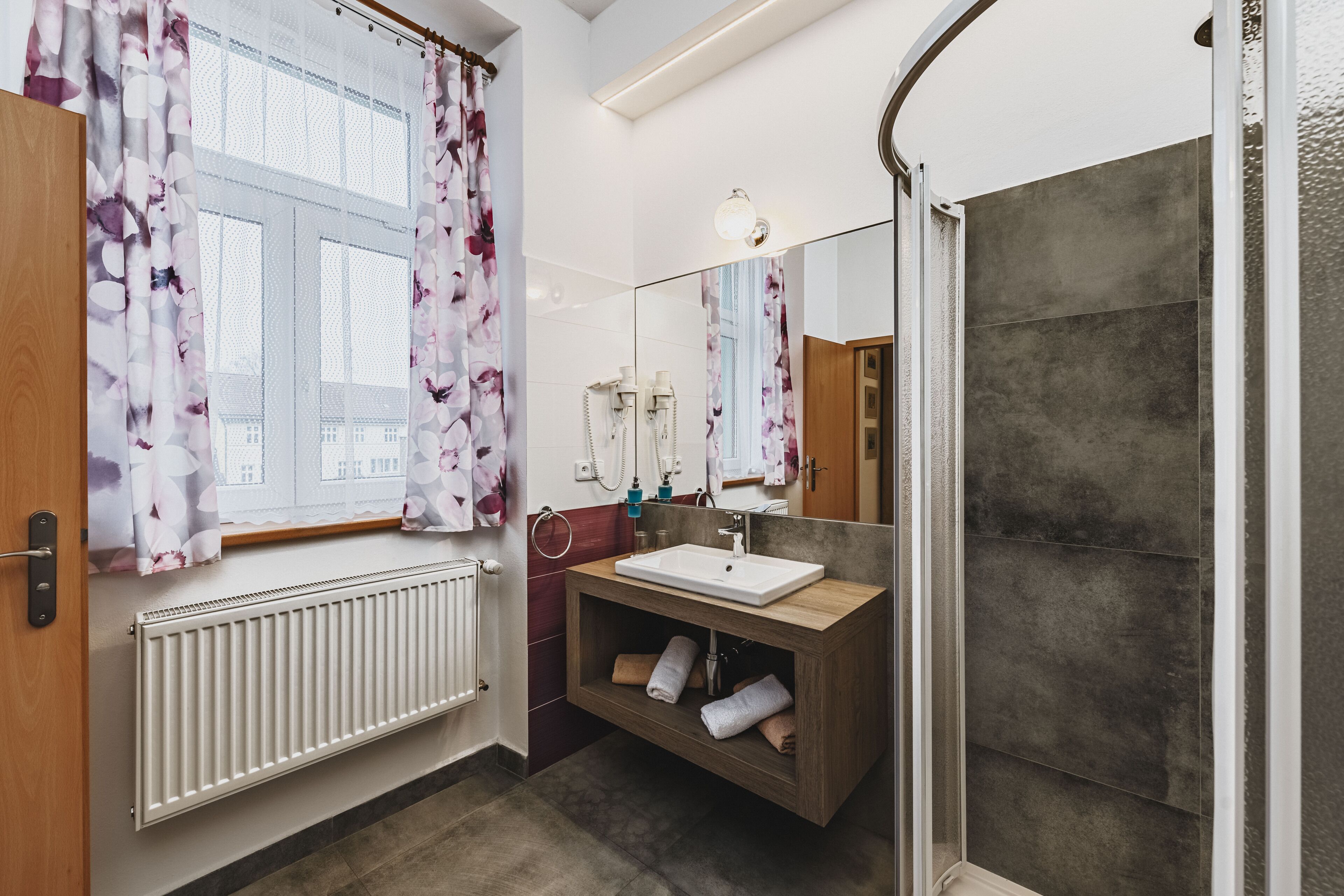 superior double or twin room | bathroom | shower, free toiletries, hair dryer, towels