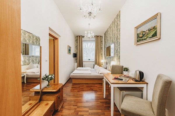 Superior Double or Twin Room | 1 bedroom, in-room safe, desk, laptop workspace