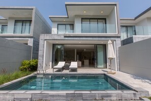 Outdoor pool - OCEAN Apartment 2 Bedroom -SABINA DaNang (Da Nang)