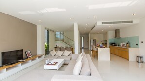 The POINT Villa 3 Bedrooms - OCEAN Apartment 2 Bedroom -SABINA DaNang (Da Nang)