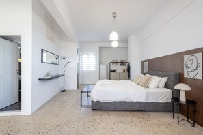 Iron/ironing board, free WiFi