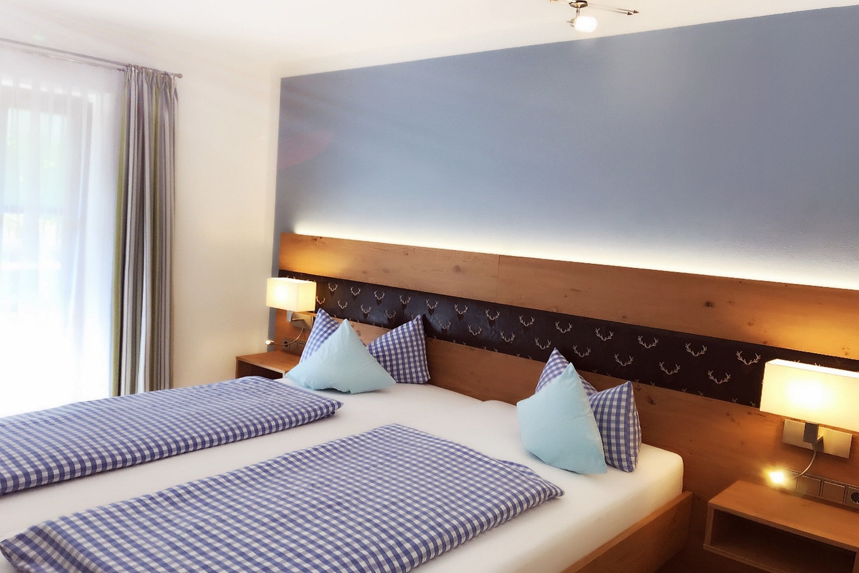 1 bedroom, hypo-allergenic bedding, minibar, in-room safe