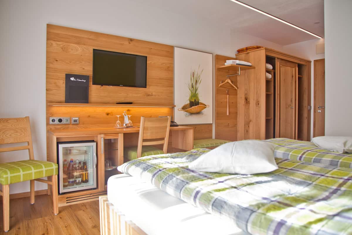 comfort double room single use | 1 bedroom, hypo-allergenic bedding, minibar, in-room safe