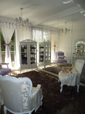 Free daily buffet breakfast - Pousada Perfume de Canela (Canela)