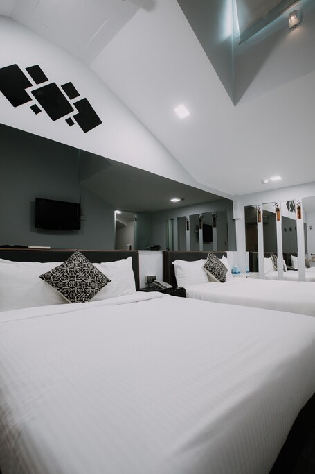 Butternut Tree Hotel - Image 12