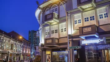 Façade de lâhĂ©bergement - soirĂ©e/nuit