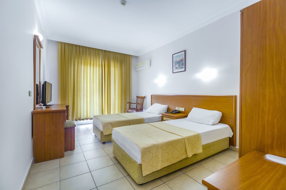 Standard Single Room