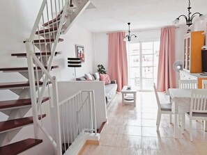 TV - Casa Deborah (Callao Salvaje)