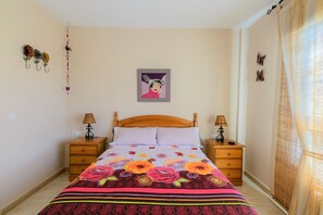 2 عدّة غرف نوم ومكواة/لوح كي وواي فاي مجانًا وملاءات أسرّة