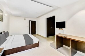 1 bedroom, desk, soundproofing, free WiFi - Airport Hotel Golden Jindal (New Delhi)