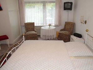 1 Schlafzimmer, Reisekinderbett, WLAN, Bettwäsche