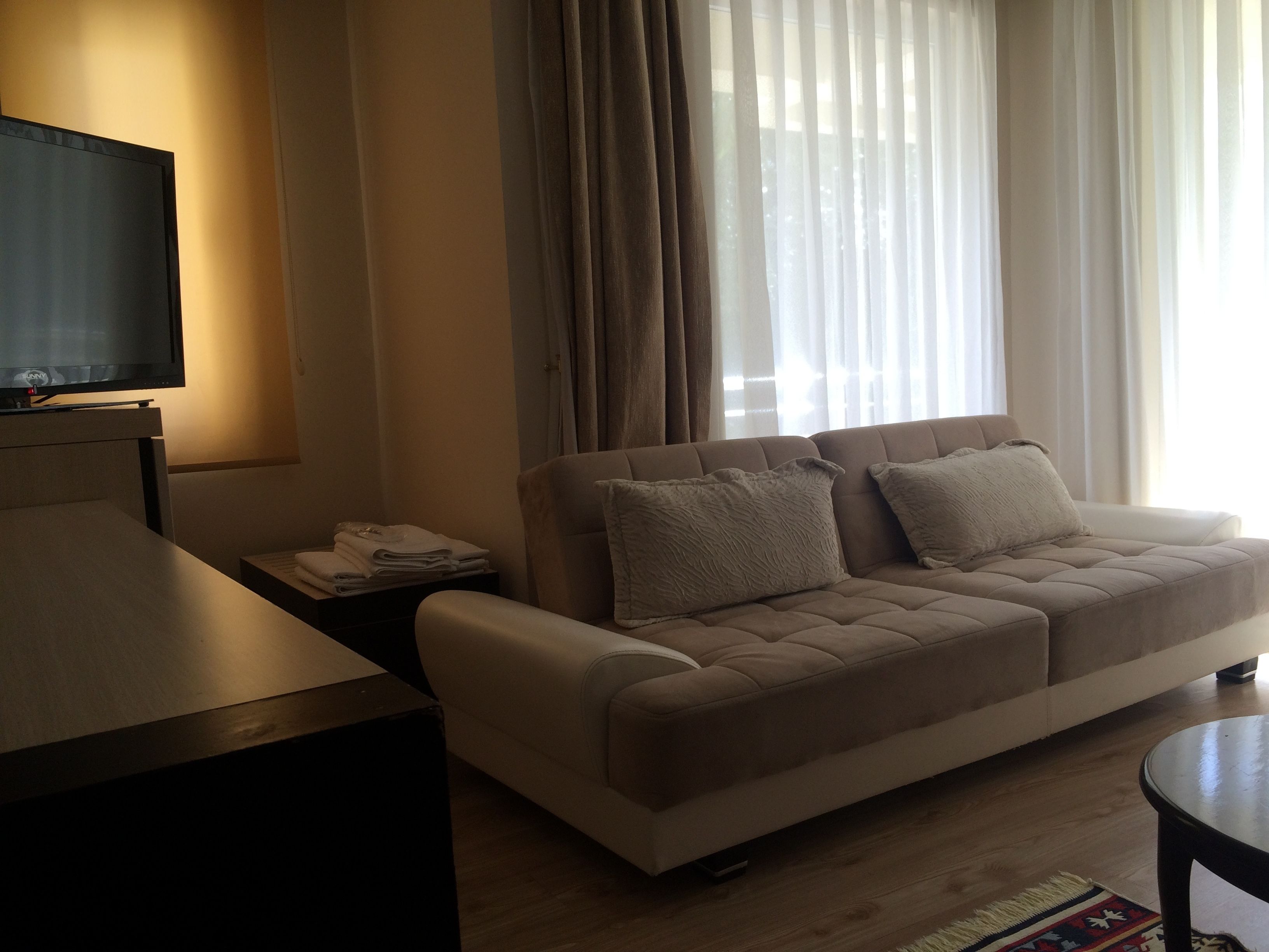 Doppelzimmer | Wohnbereich | Plasmafernseher