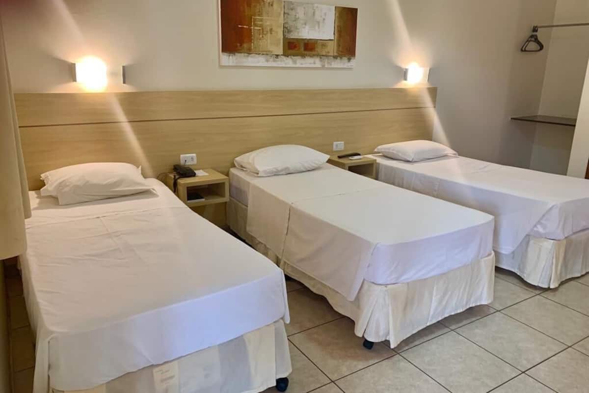 apartamento triplo | minibar, desk, laptop workspace, blackout curtains