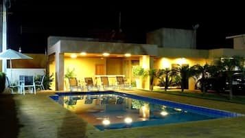 Utomhuspool