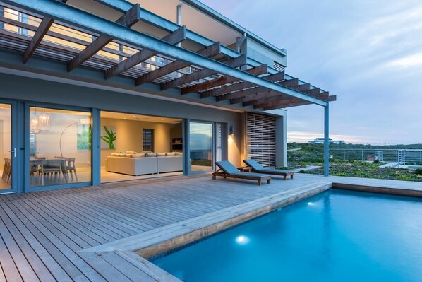 Alberca al aire libre 