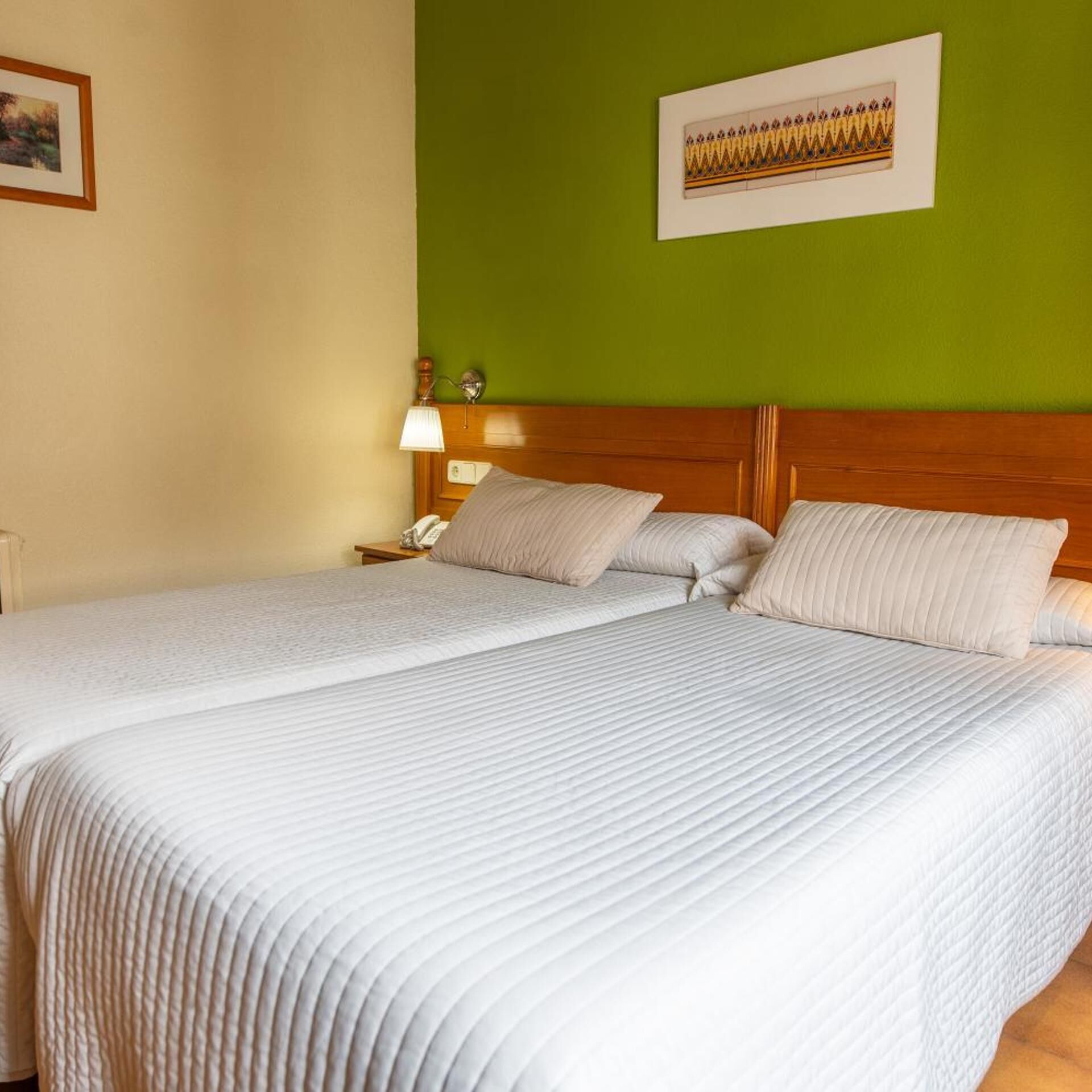 Wifi gratis y ropa de cama