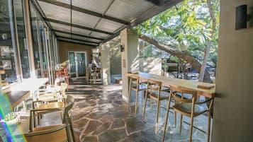 Coffee shop