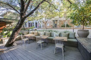 Breakfast, lunch, dinner and brunch served - Suite 9 The Village (Windhoek)